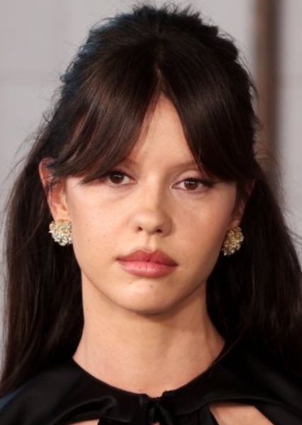Mia Goth photo