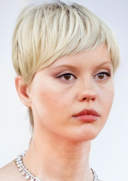 Mia Goth