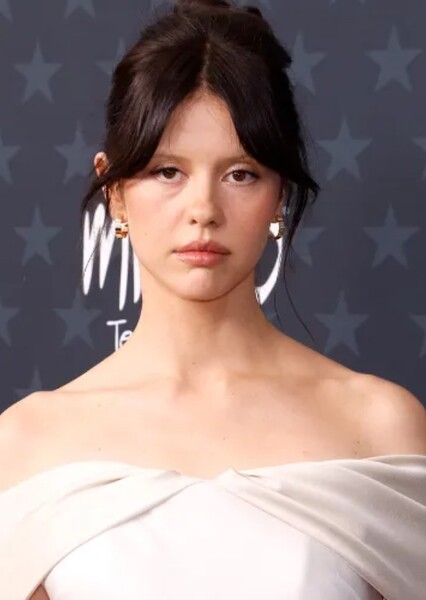 Mia Goth photo