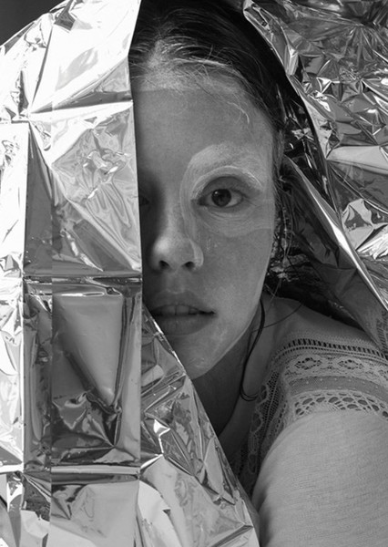 Mia Goth photo
