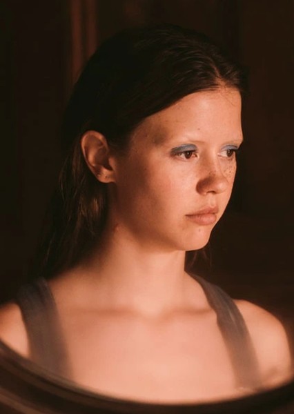 Mia Goth photo