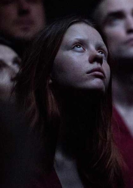 Mia Goth photo