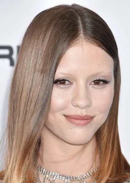 Mia Goth photo