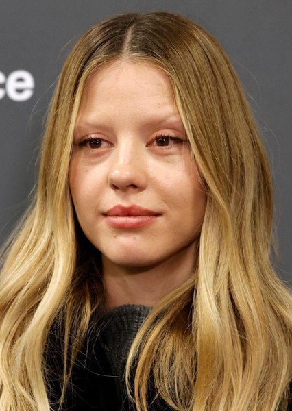 Mia Goth photo