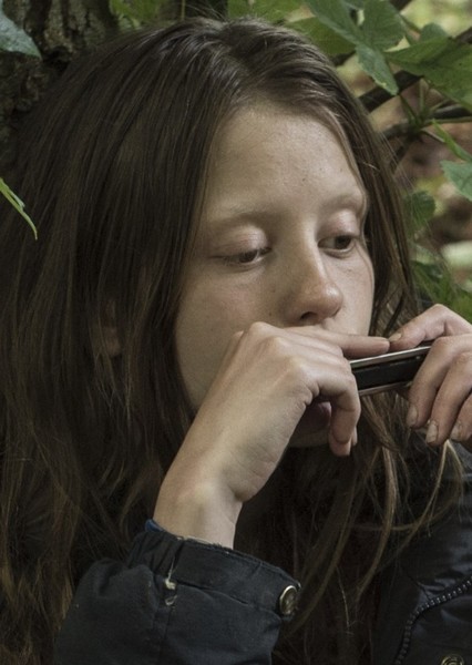 Mia Goth photo