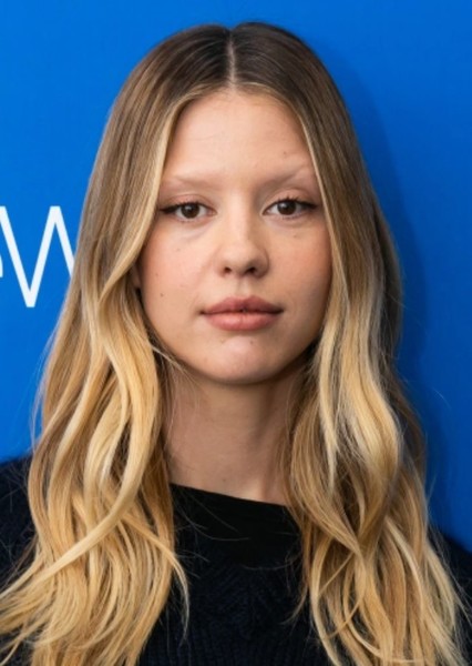 Mia Goth photo