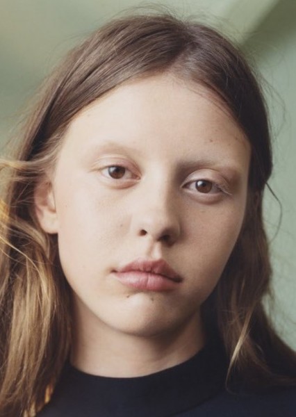 Mia Goth photo