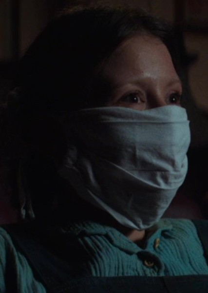Mia Goth photo