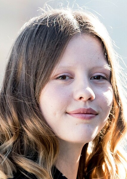 Mia Goth photo