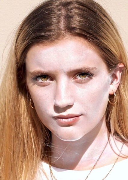 Mia Healey photo