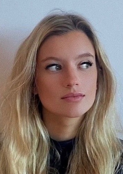 Mia Healey