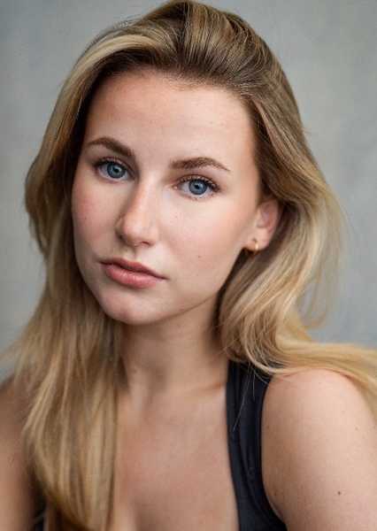Mia Hope