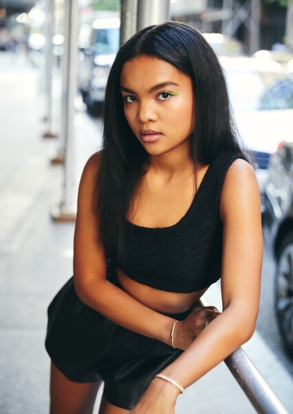 Mia Isaac photo