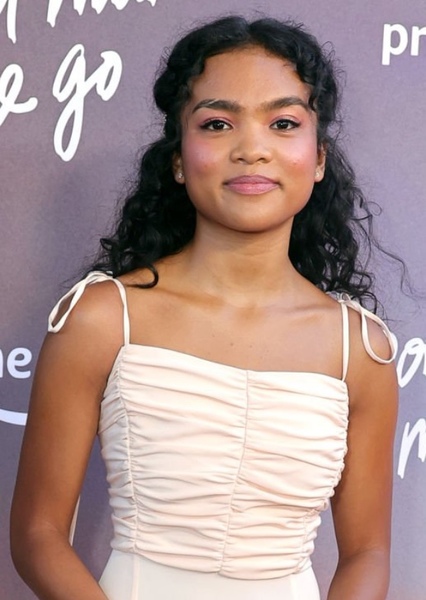Mia Isaac photo