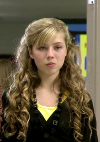 Mia Maxwell