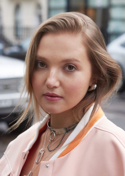 Mia McKenna-Bruce