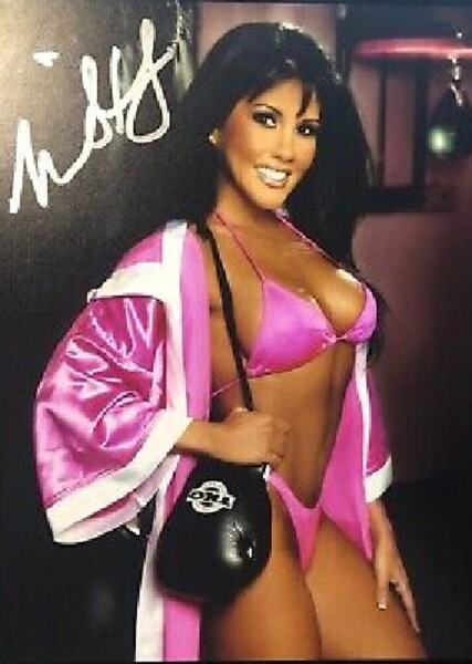 Mia St. John photo