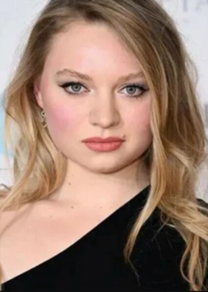 Mia Threapleton photo