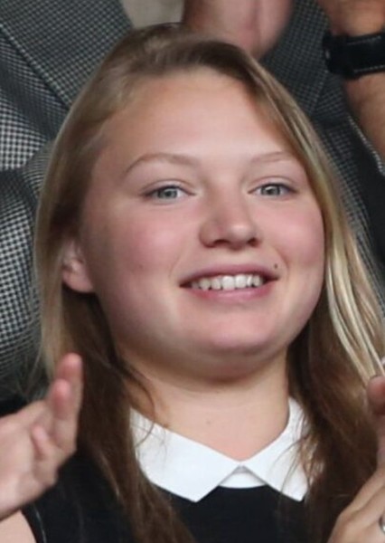 Mia Threapleton photo
