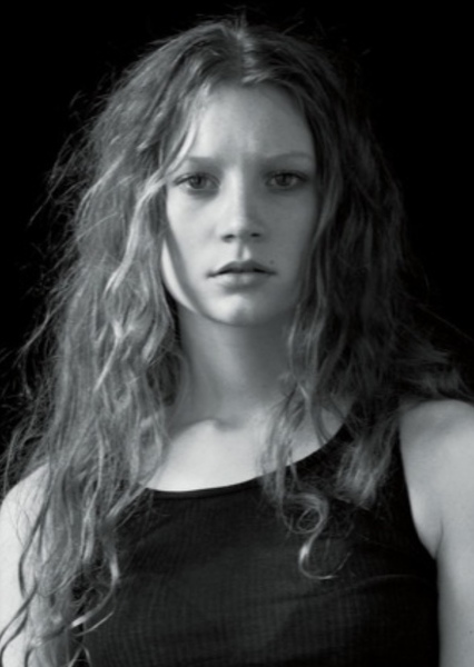 Mia Wasikowska