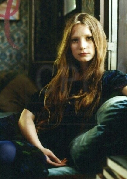 Mia Wasikowska photo