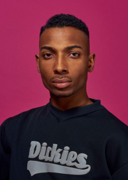 Micah Holmes photo