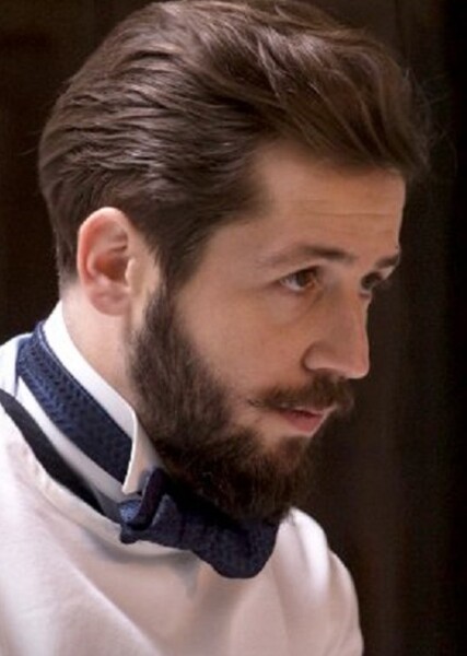 Michael Angarano photo