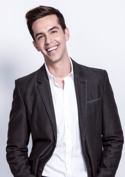 Michael Carbonaro photo
