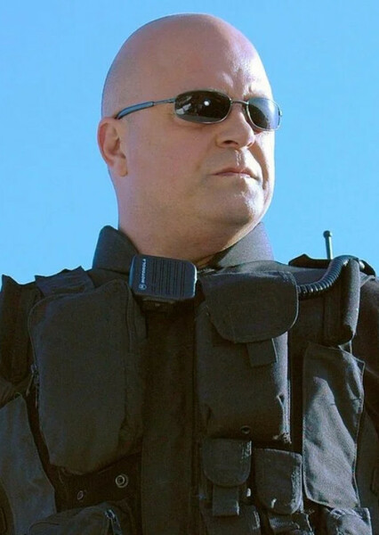Michael Chiklis photo