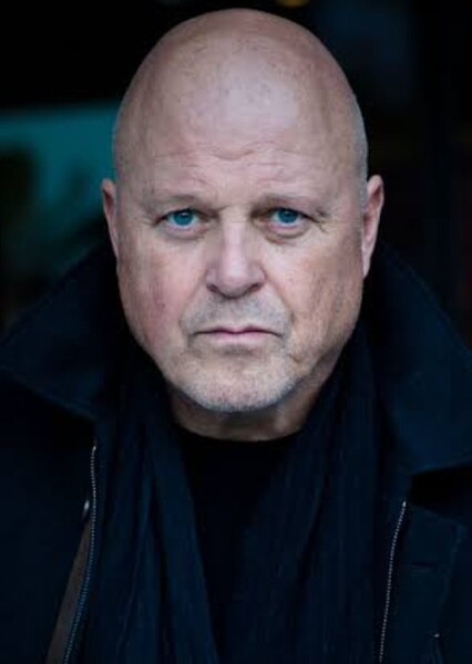 Michael Chiklis