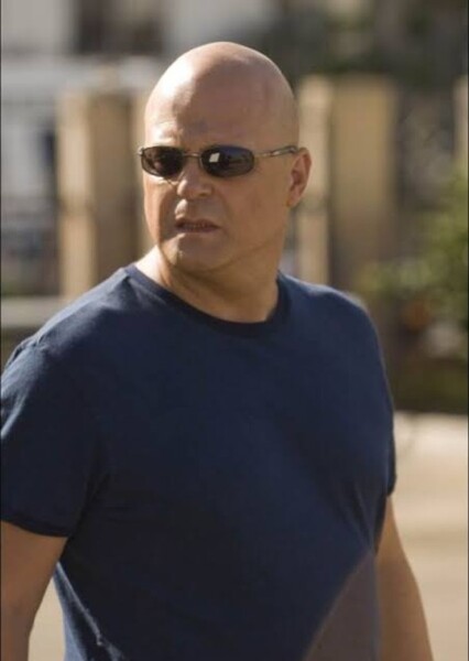 Michael Chiklis photo