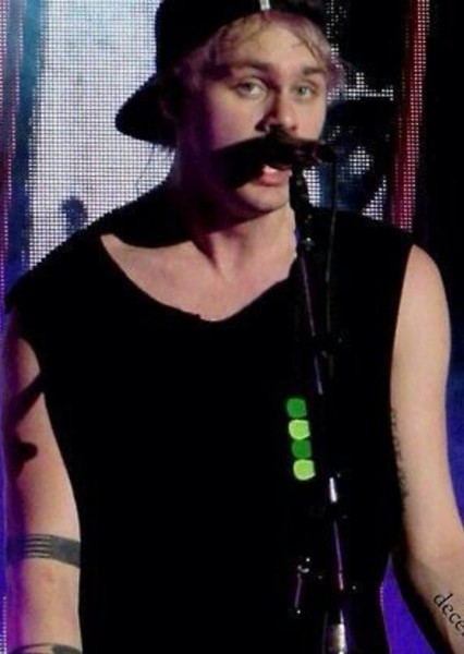 Michael Clifford photo
