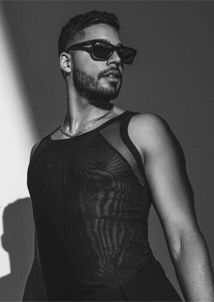 Michael Evans Behling photo