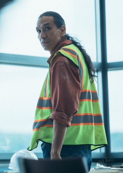 Michael Greyeyes photo