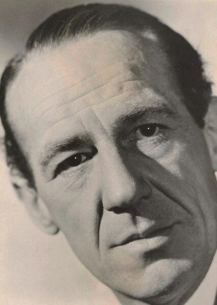Michael Hordern photo