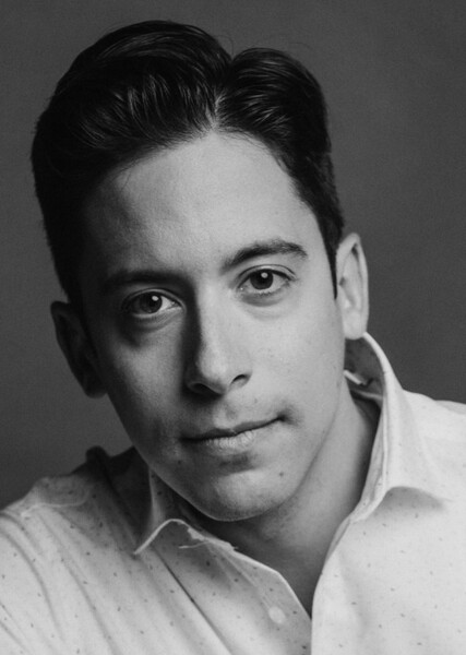 Michael Knowles photo