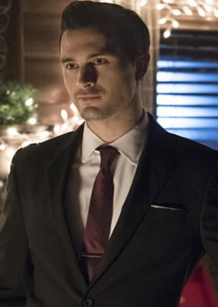 Michael Malarkey photo