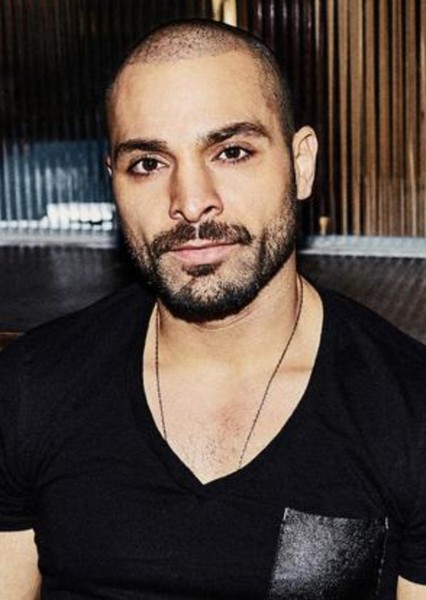 Michael Mando photo