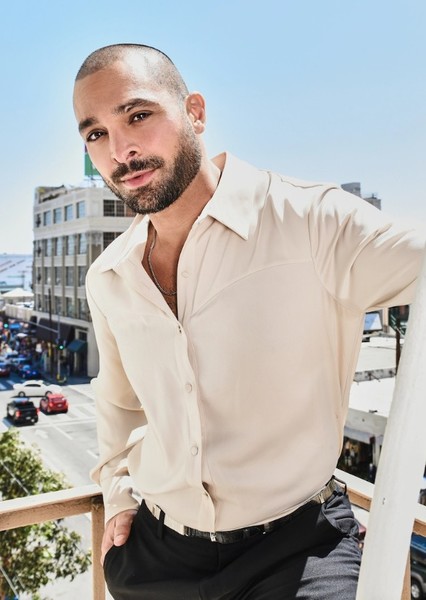 Michael Mando photo