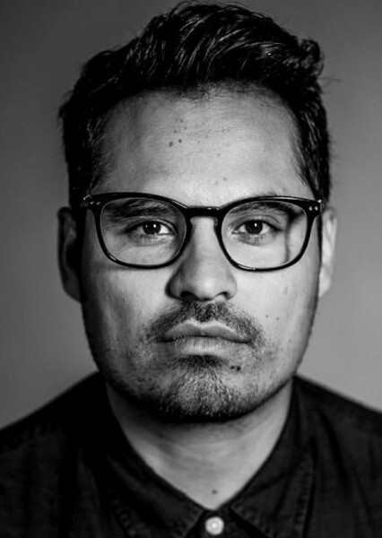 Michael Peña photo