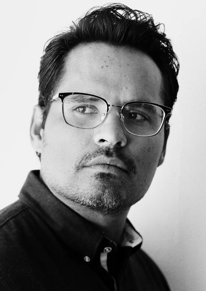 Michael Peña photo
