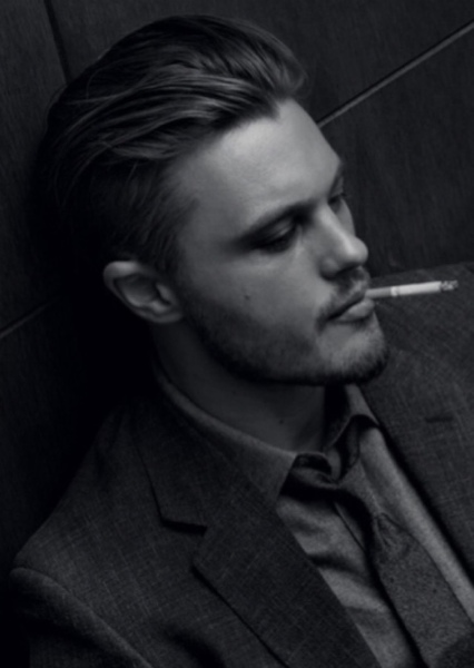 Michael Pitt