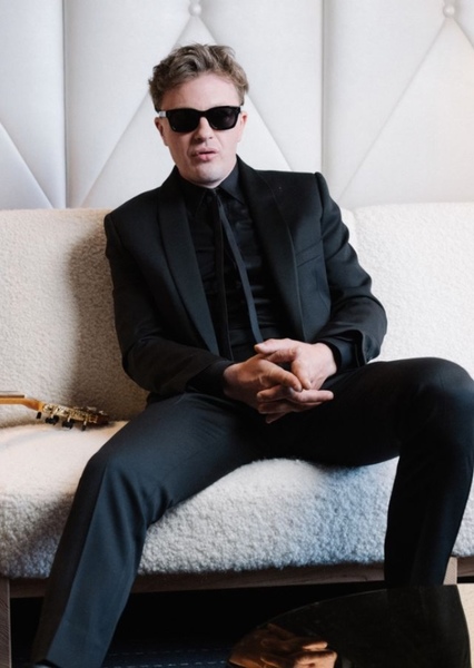 Michael Pitt photo