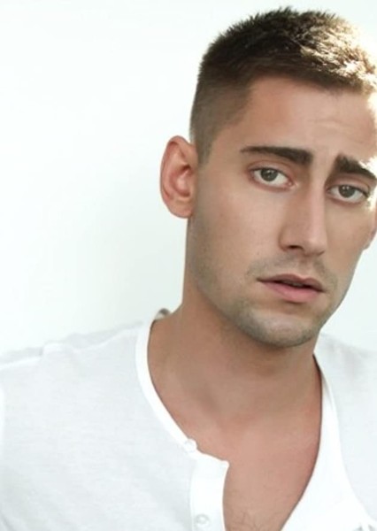 Michael Socha photo