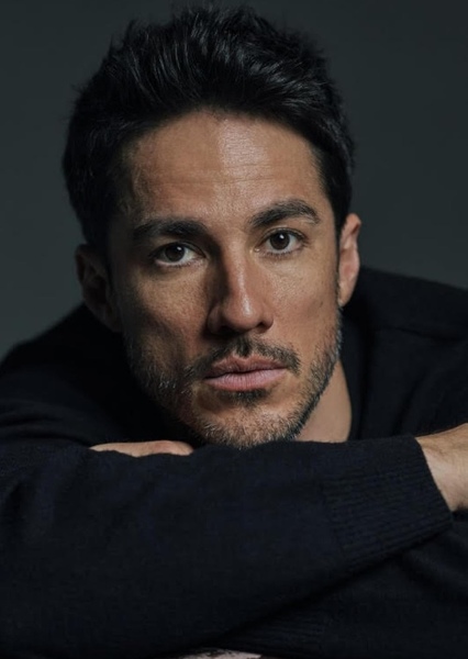 Michael Trevino photo