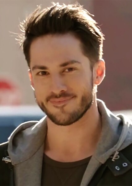 Michael Trevino photo