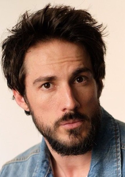 Michael Trevino photo