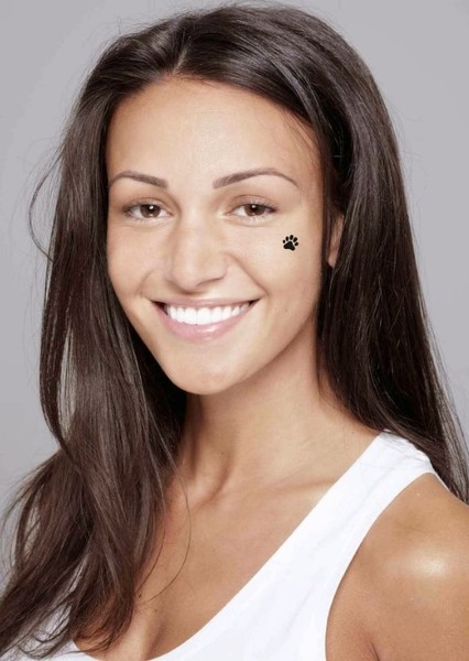 Michelle Keegan photo
