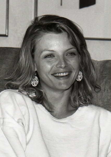 Michelle Pfeiffer photo