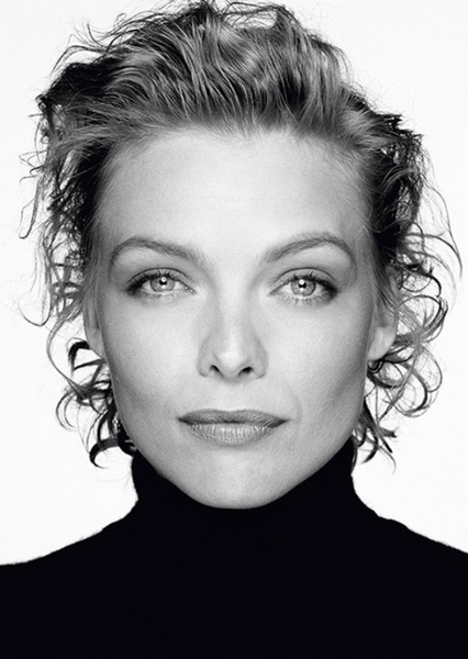 Michelle Pfeiffer photo